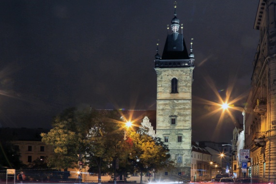 Noční pražské věže