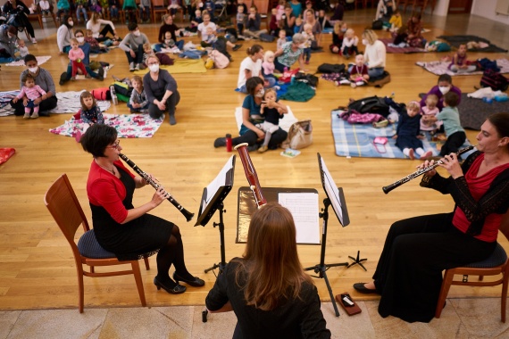 Filharmoniště: Cesta kolem světa s Bardolinem (pro děti od 0 do 3 let)